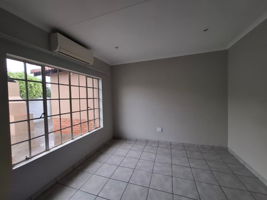 4 Bedroom Property for Sale in Waterkloof East North West